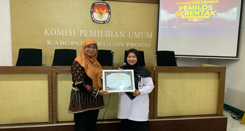 Selenggarakan PEMILOS dengan Partisipasi 100%, MTsN 5 Kulon Progo Raih Penghargaan dari KPU