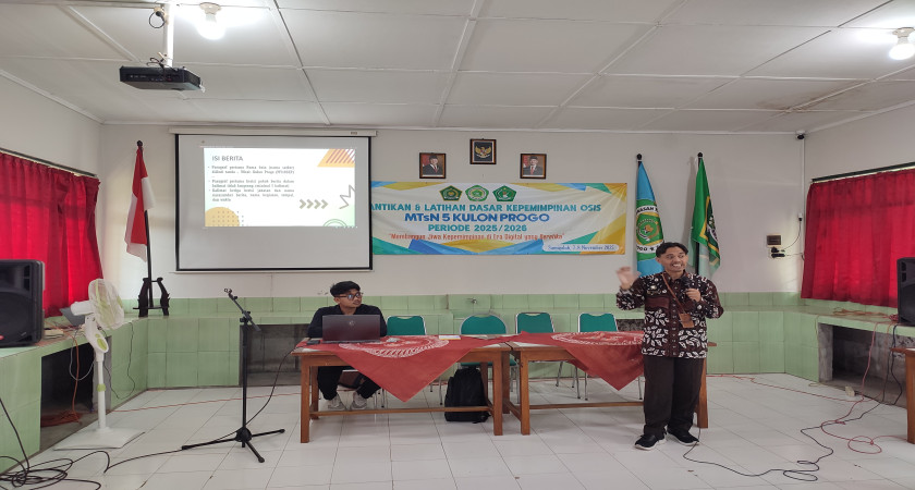 Pelatihan Literasi dan Penulisan Berita Warnai Hari Pertama LDK OSIS MTsN 5 Kulon Progo