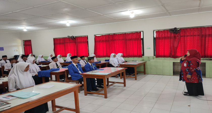 Semangat Baru Kepemimpinan, OSIS MTsN 5 Kulon Progo Resmi Dilantik dan Ikuti Pembukaan LDK