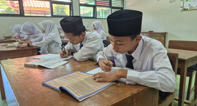 Siswa Kelas 7 Ikuti Prolisa Perdana Tahun Ajaran Baru di MTsN 5 Kulon Progo