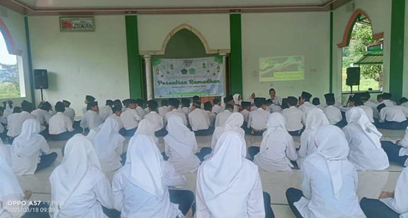 Hari Kedua Pesantren Ramadhan, MTsN 5 Kulon Progo Fokus pada Etika Bermasyarakat dan Ekonomi Islam