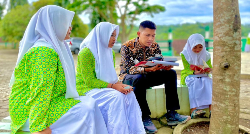 Tahfiz Seru di MTsN 5 Kulon Progo: Setor Hafalan Sambil Healing di Bawah Kalpataru