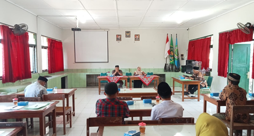 Mantapkan Program Satu Tahun Ajaran, MTsN 5 Kulon Progo dan Komite Duduk Bersama