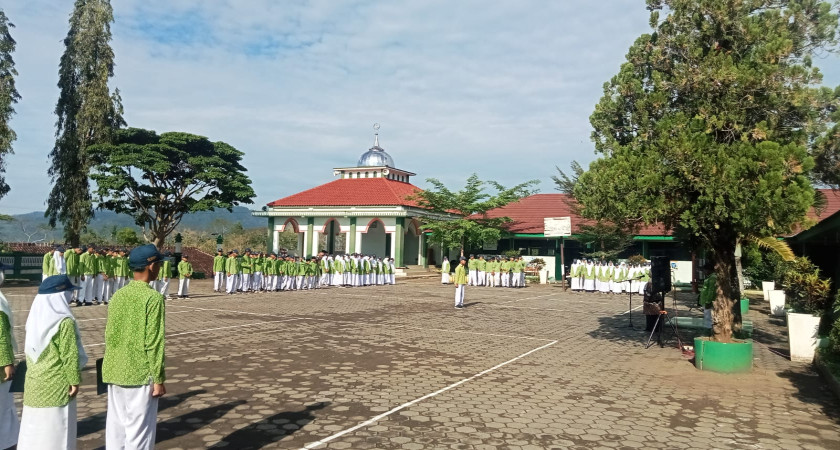 MTsN 5 Kulon Progo Perkokoh Semangat Kebangsaan di Hari Kesaktian Pancasila 2025