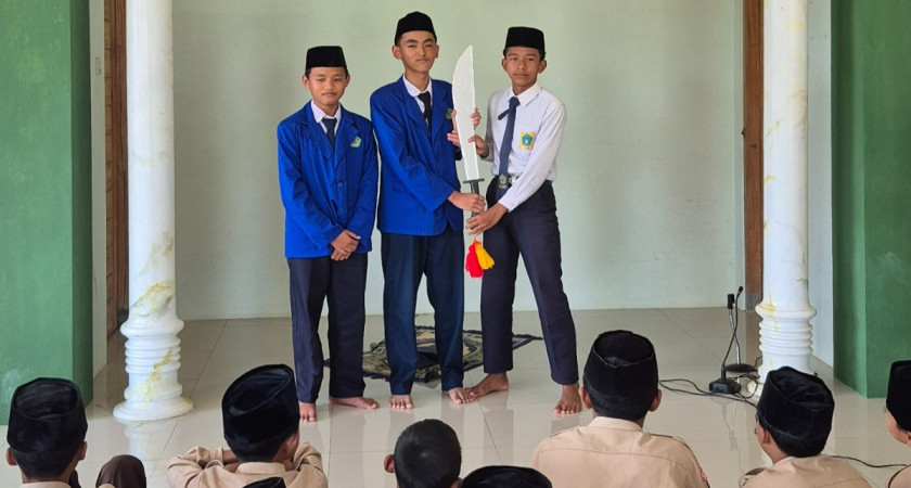 MTsN 5 Kulon Progo Gelar Pemilos, Paslon Kenzie-Aska Terpilih Sebagai Ketua dan Wakil Ketua OSIS