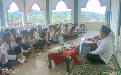 Kolaborasi Apik Guru Fiqih dan IPS di Pesantren Ramadhan MTsN 5 Kulon Progo: Pelatihan Jual Beli Berbasis Ekonomi dan Syariah