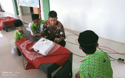 MTsN 5 Kulon Progo Gelar Pelatihan Desain Ucapan Digital dengan Canva di Hari Ketiga Pesantren Ramadhan