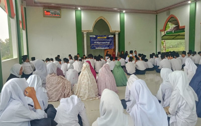 Wujudkan Implementasi Nyantri, MTsN 5 Kulon Progo Terjunkan Peserta Sandimas ke Samigaluh