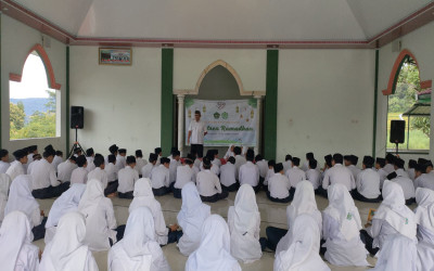 Etika Bermasyarakat Jadi Pembuka Pesantren Ramadhan MTsN 5 Kulon Progo Hari Kedua
