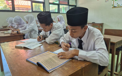 Siswa Kelas 7 Ikuti Prolisa Perdana Tahun Ajaran Baru di MTsN 5 Kulon Progo