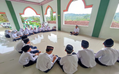 Pengurus OSIS Terpilih MTsN 5 Kulon Progo Ikuti Pembekalan Awal Jelang LDK