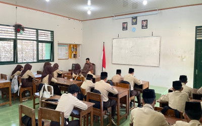Lantunan Ayat Suci Bergema, MTsN 5 Kulon Progo Gelar Muqodaman Bersama