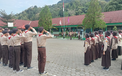 Kolaborasi dan Gotong Royong Warnai Peringatan Hari Pramuka ke-64 di MTsN 5 Kulon Progo